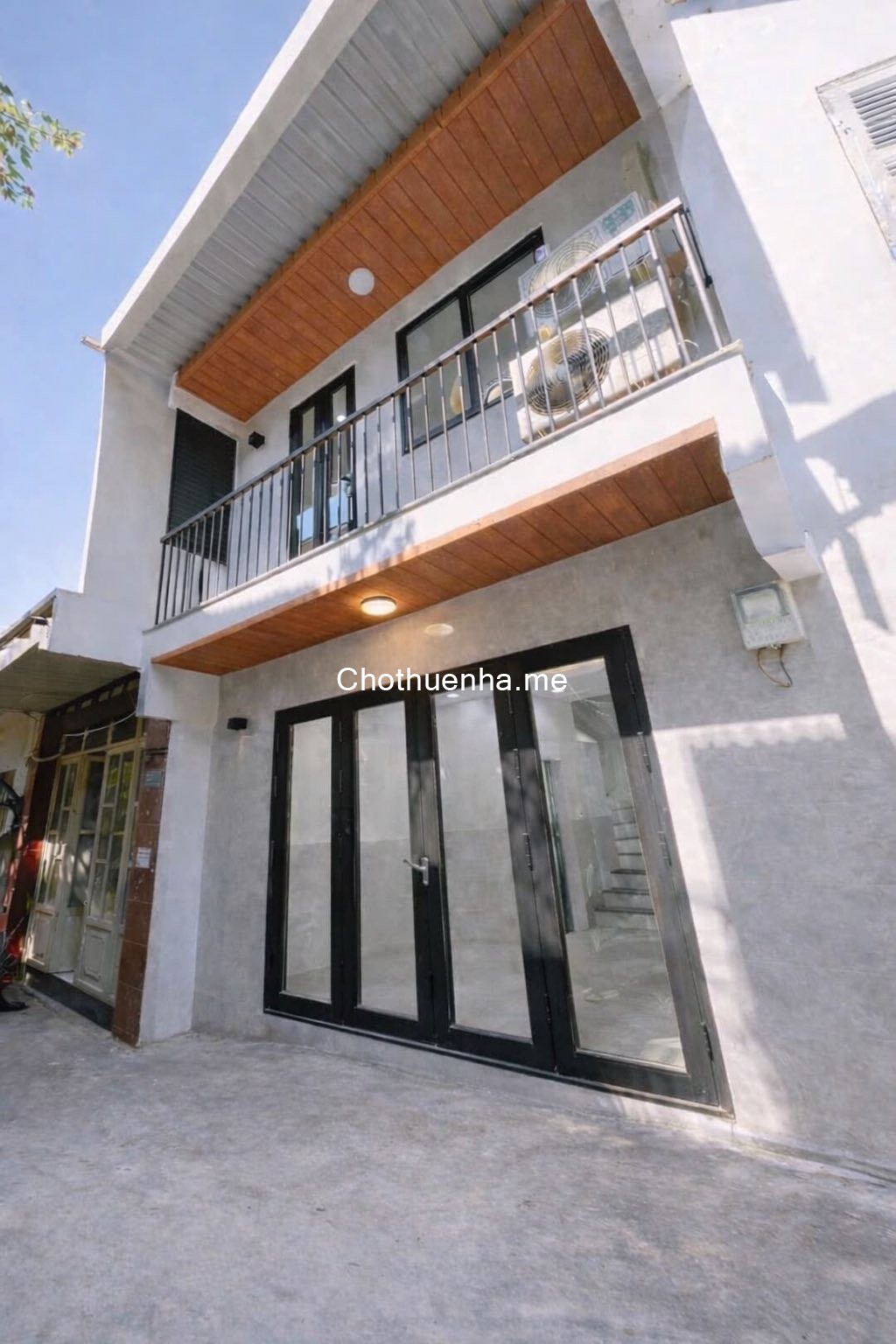 Cho thuê nhà 2 tầng, hẻm 3 gác tới nhà đường Tôn Đản Quận 4