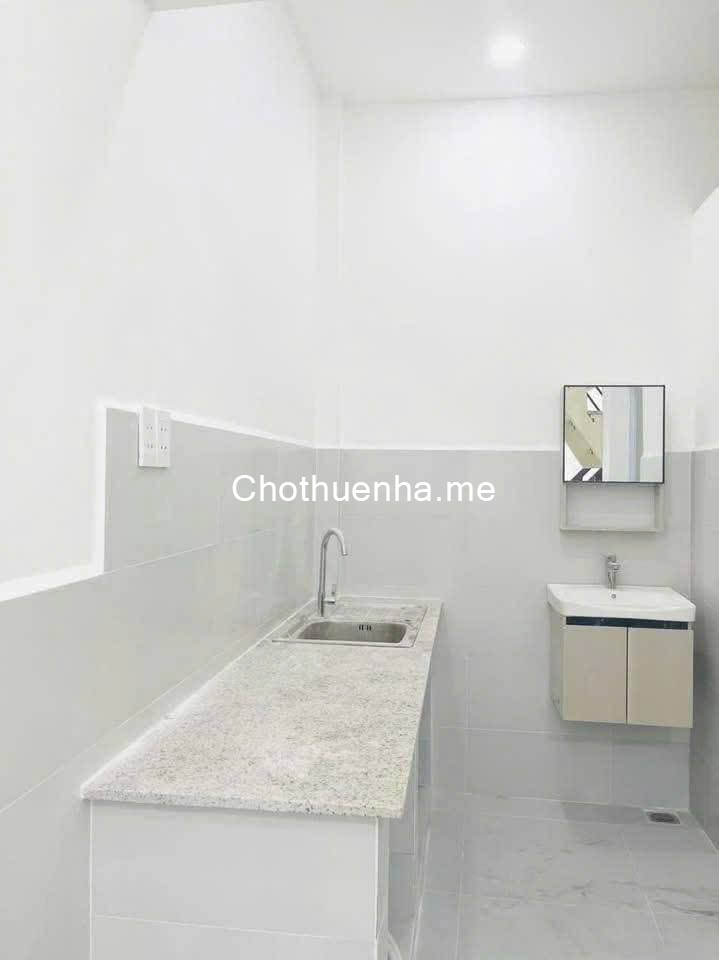 Cho thuê nhà 3PN sạch sẽ, thoáng mát tại Đoàn Văn Bơ, Quận 4