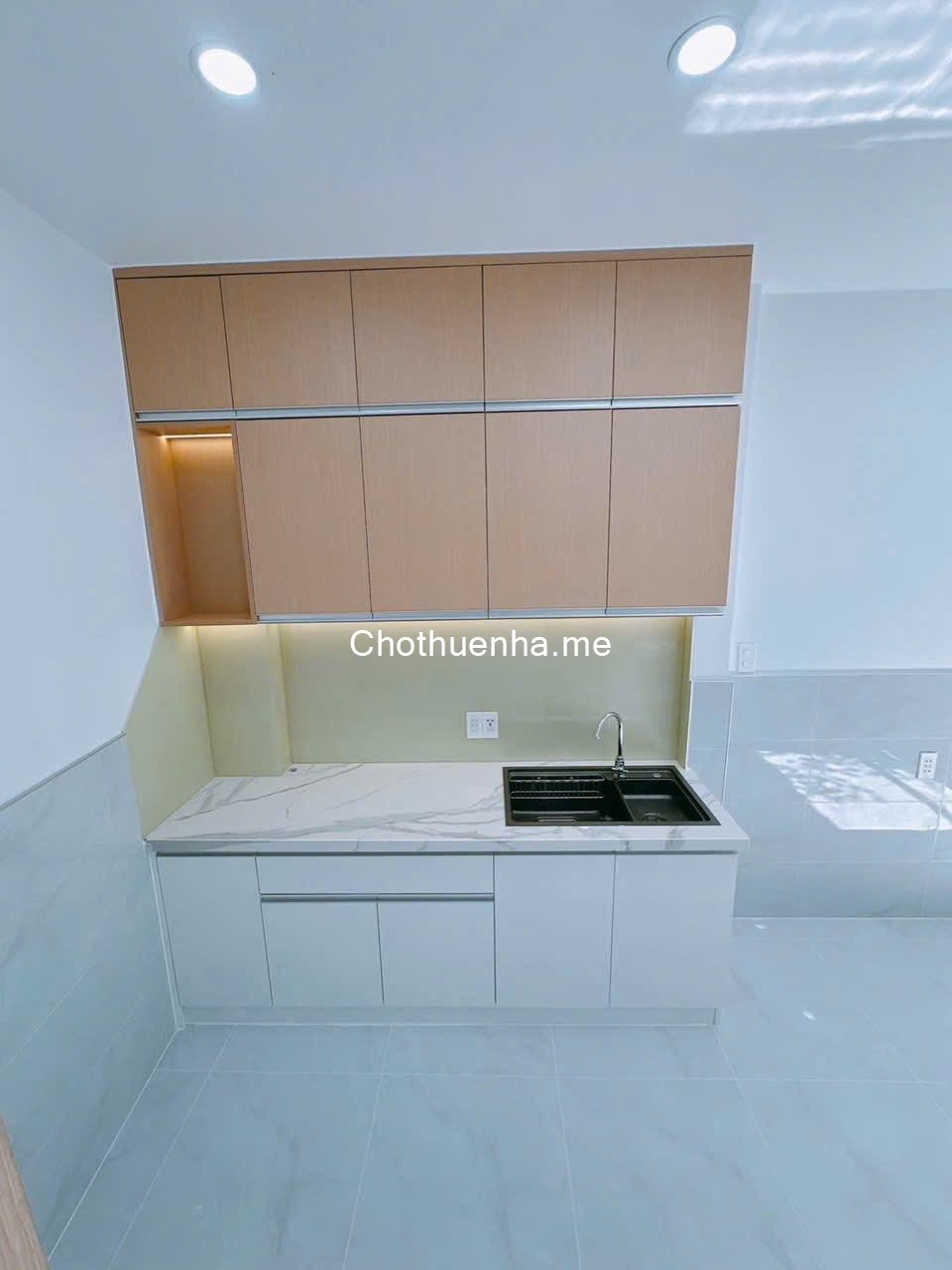 Cho thuê nhà 2 tầng, hẻm 3 gác tới nhà đường Tôn Đản Quận 4