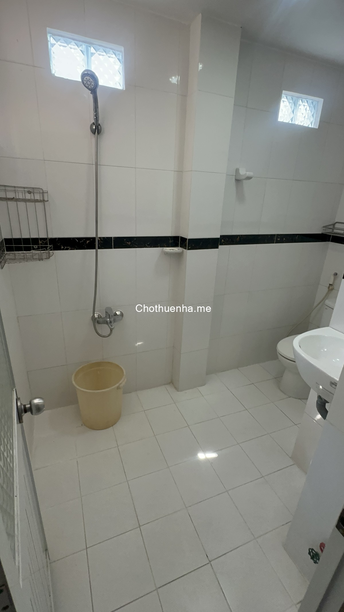 12 củ - Nhà Gò Vấp (Phạm Văn Chiêu) * 4.5x12m (nở hậu 5x14m), trệt 3 lầu, 3 PN, 3 WC.