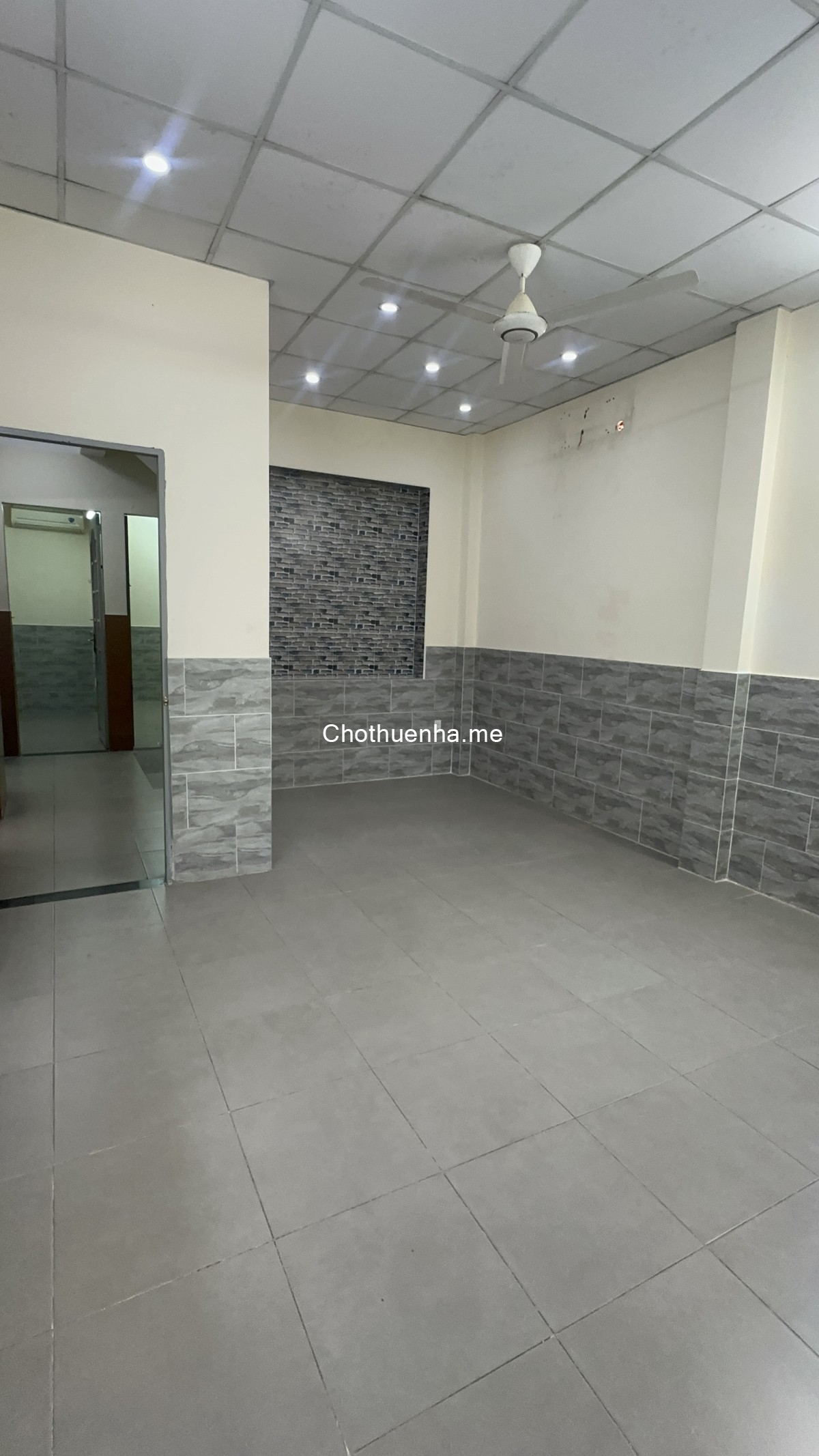 12 củ - Nhà Gò Vấp (Phạm Văn Chiêu) * 4.5x12m (nở hậu 5x14m), trệt 3 lầu, 3 PN, 3 WC.