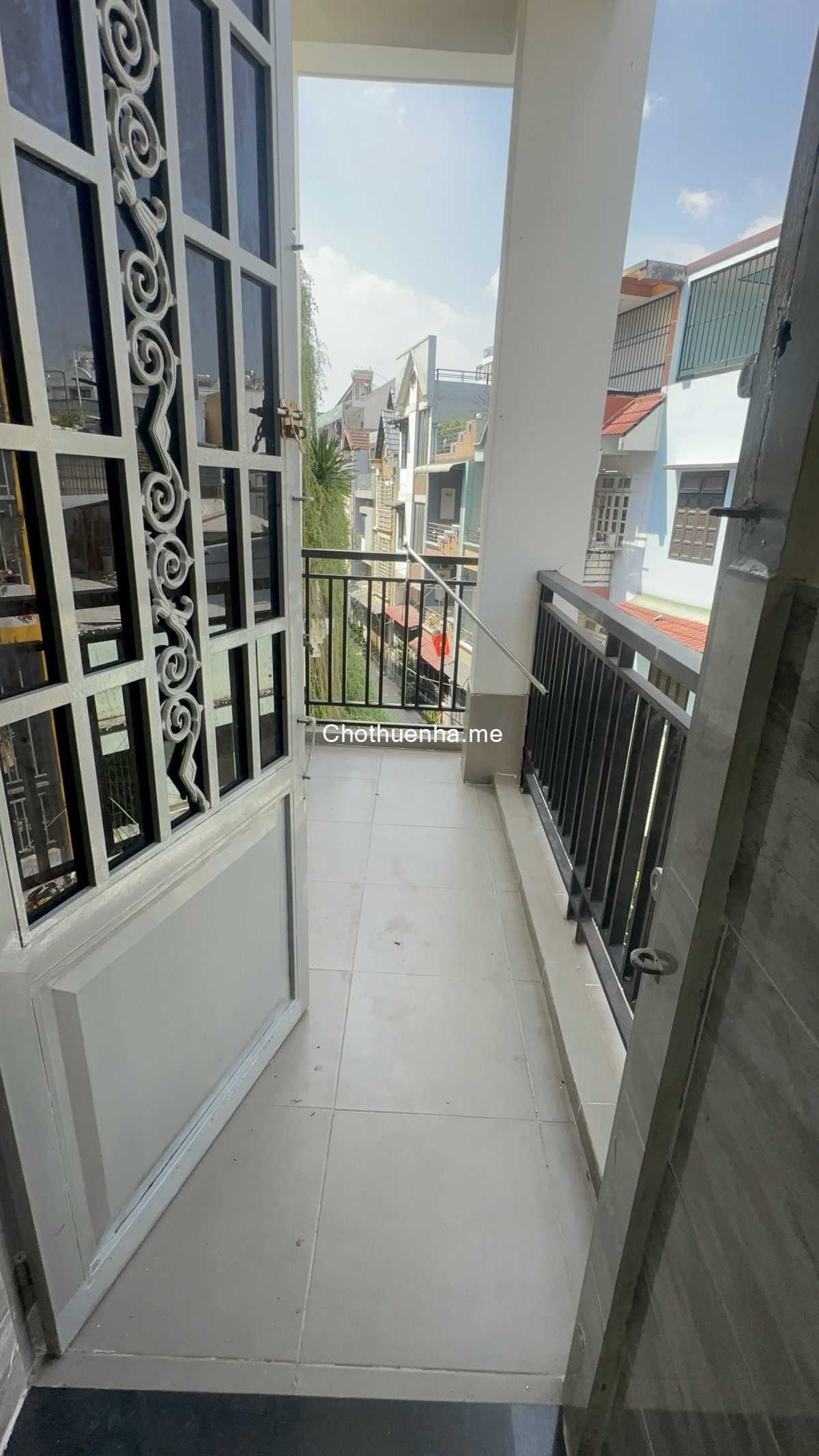 12 củ - Nhà Gò Vấp (Phạm Văn Chiêu) * 4.5x12m (nở hậu 5x14m), trệt 3 lầu, 3 PN, 3 WC.