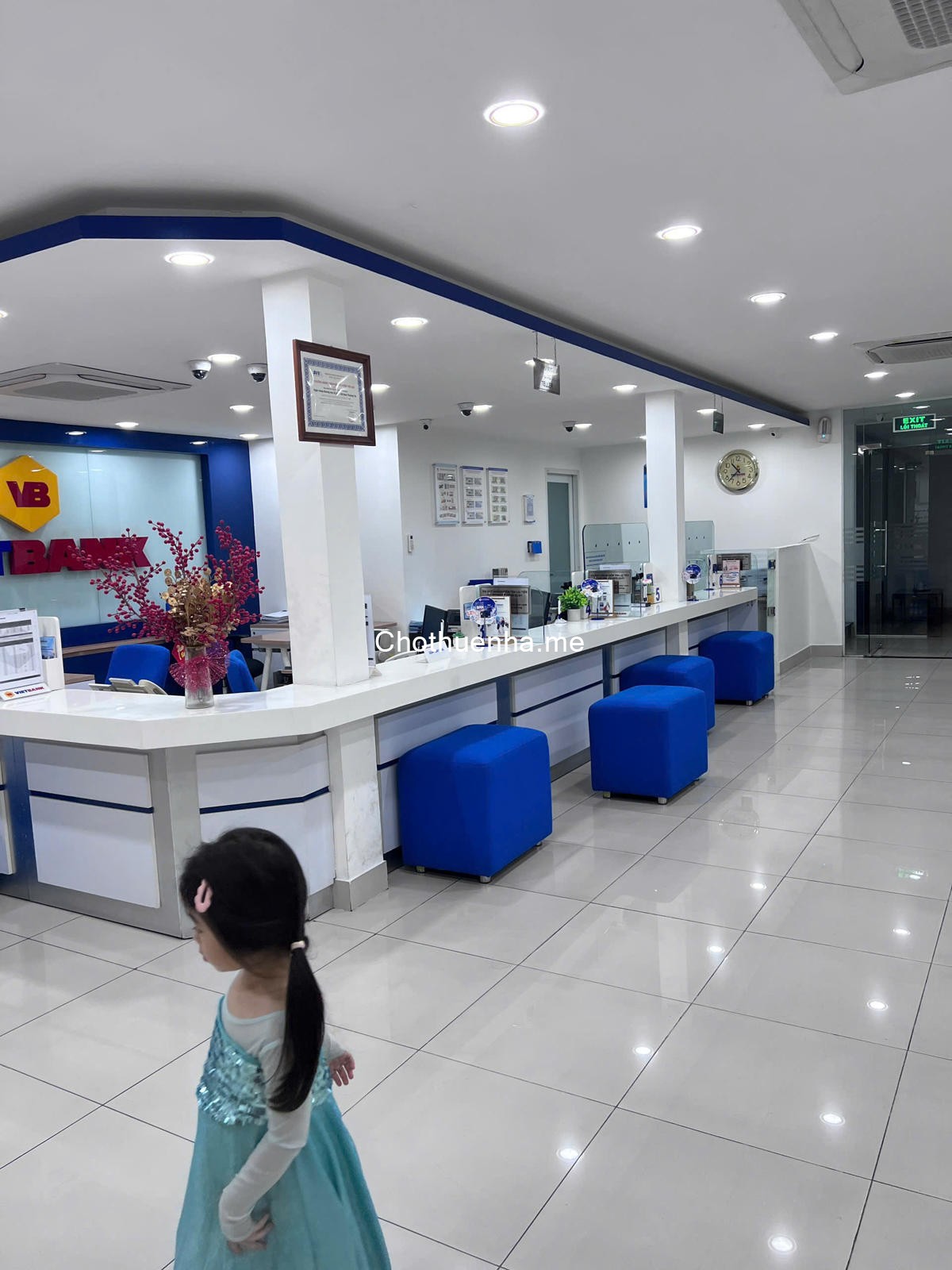 cho thuê thuê nhà nguyên căn mặt tiền Hòa Bình dt 8x15 giá thuê 65 triệu/ tháng