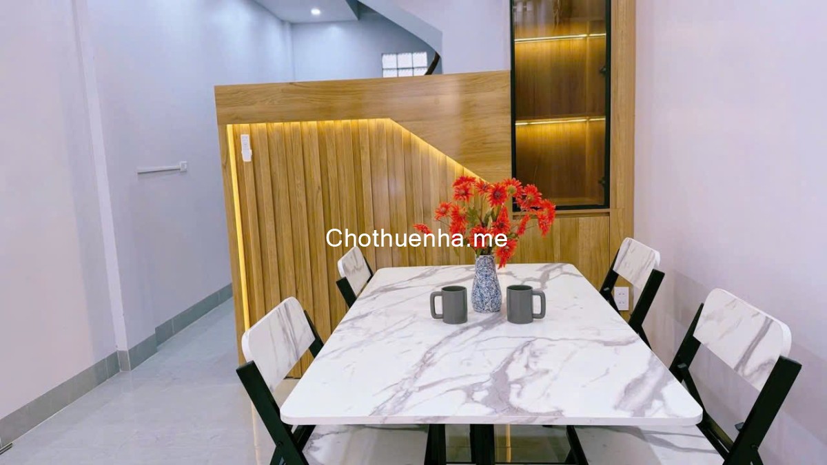 Cho thuê nhà ngõ Hồ Tùng Mậu-dt 50m2*5 tầng-Giá 17 triệu ở nhóm 6 - 7 người