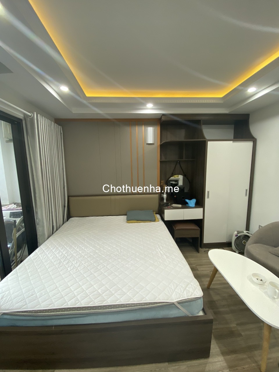 Cho thuê căn hộ Phố Trích Sài, Tây Hồ, tầng cao view thoáng 1 phút đi bộ tới hồ, gần phố đi bộ. Chỉ