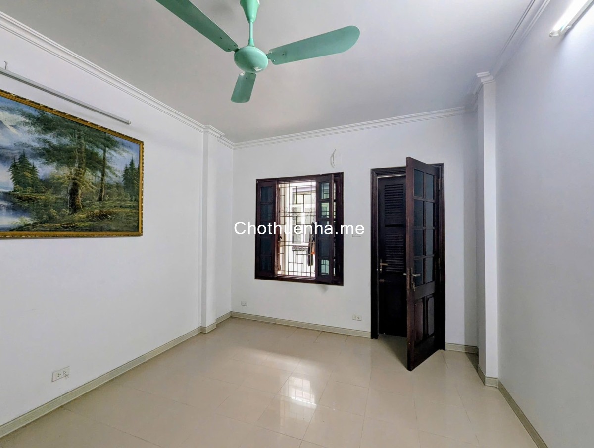Cho thuê nhà nguyên căn tại ngõ 144 Vương Thừa Vũ, 70m², xây 4 tầng, 4 ngủ, 17 Triệu