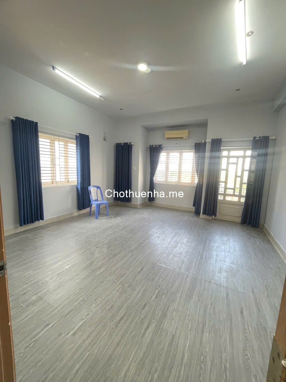 Cho thuê nhà đường Lý Phục man,Quận 7 dt 5x30m ,2 lầu