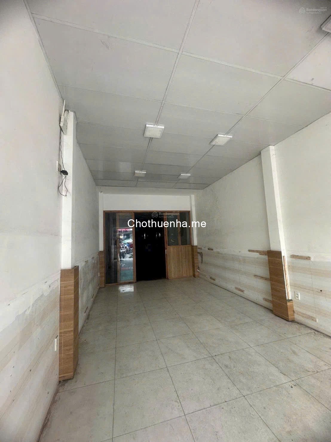 Cho thuê nhà nguyên căn Mặt tiền Phan Huy Ích, 4 tầng, đẹp, chắc chắn