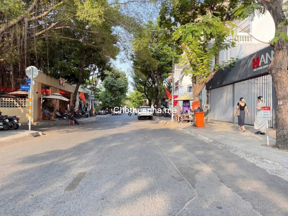 Cho thuê nhà mặt tiền đường Xuân Thủy Thảo Điền, ngang 20m, giá tốt