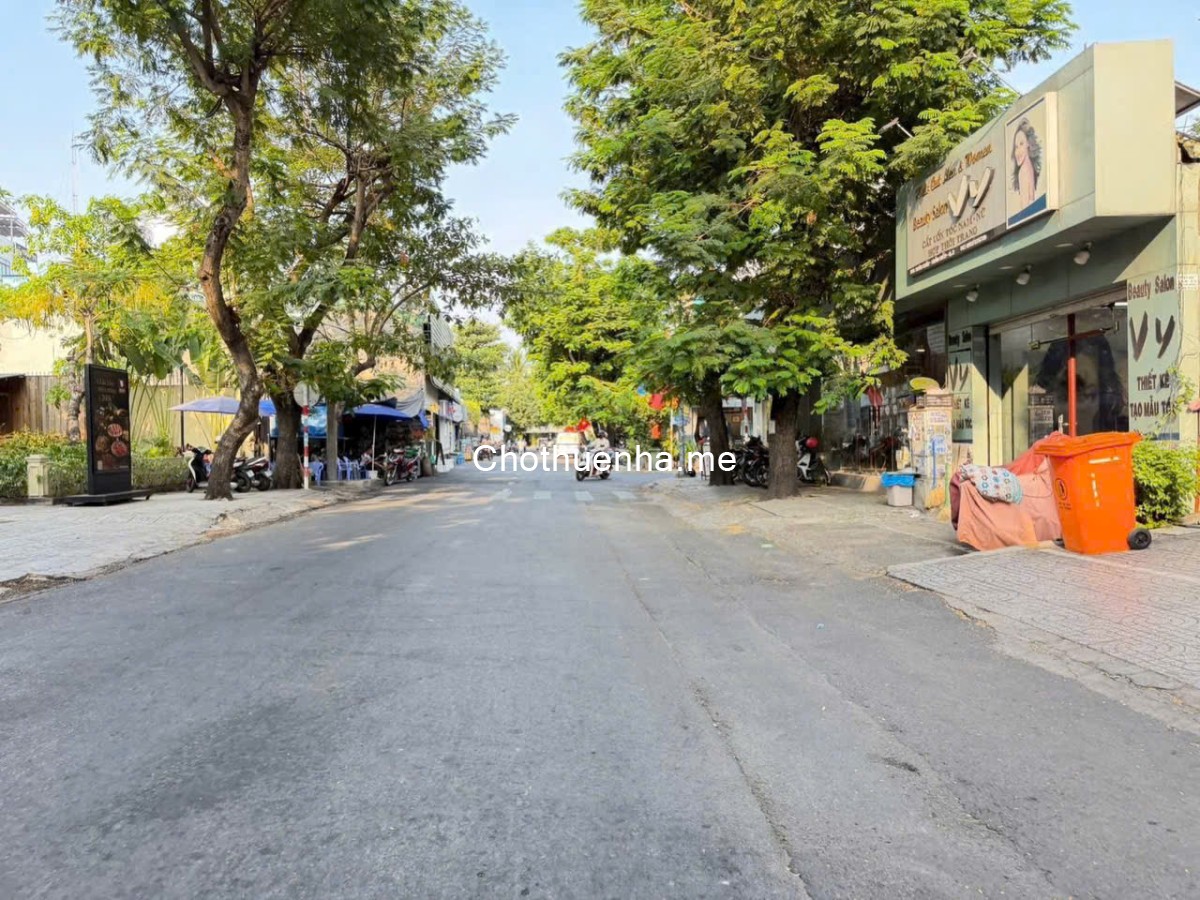 Cho thuê nhà mặt tiền đường Xuân Thủy Thảo Điền, ngang 20m, giá tốt