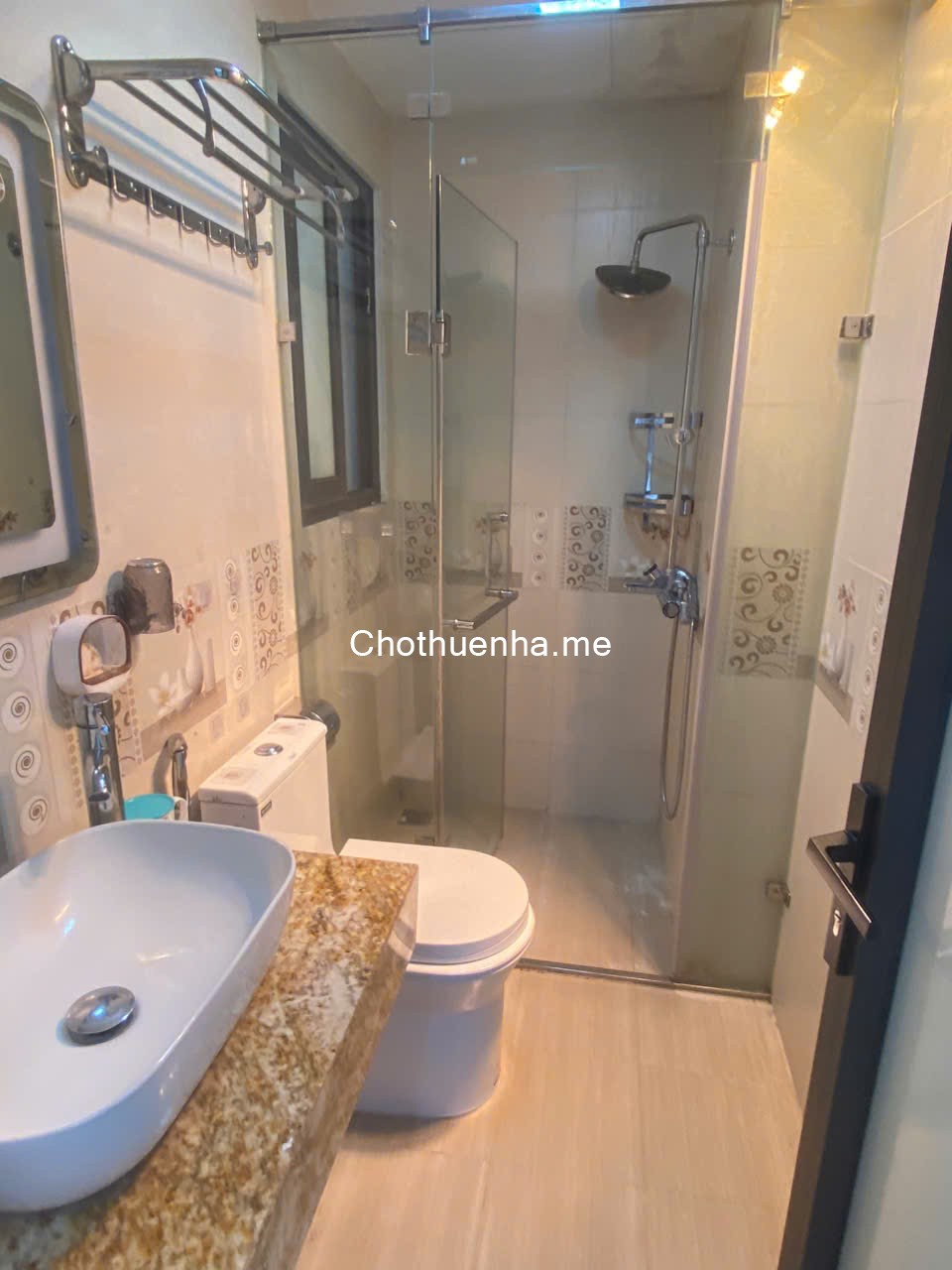 Cho thuê Căn hộ chung cư mini Full đồ cao cấp. Phòng View toàn mặt Hồ Tây cực Chill. Chỉ 7tr