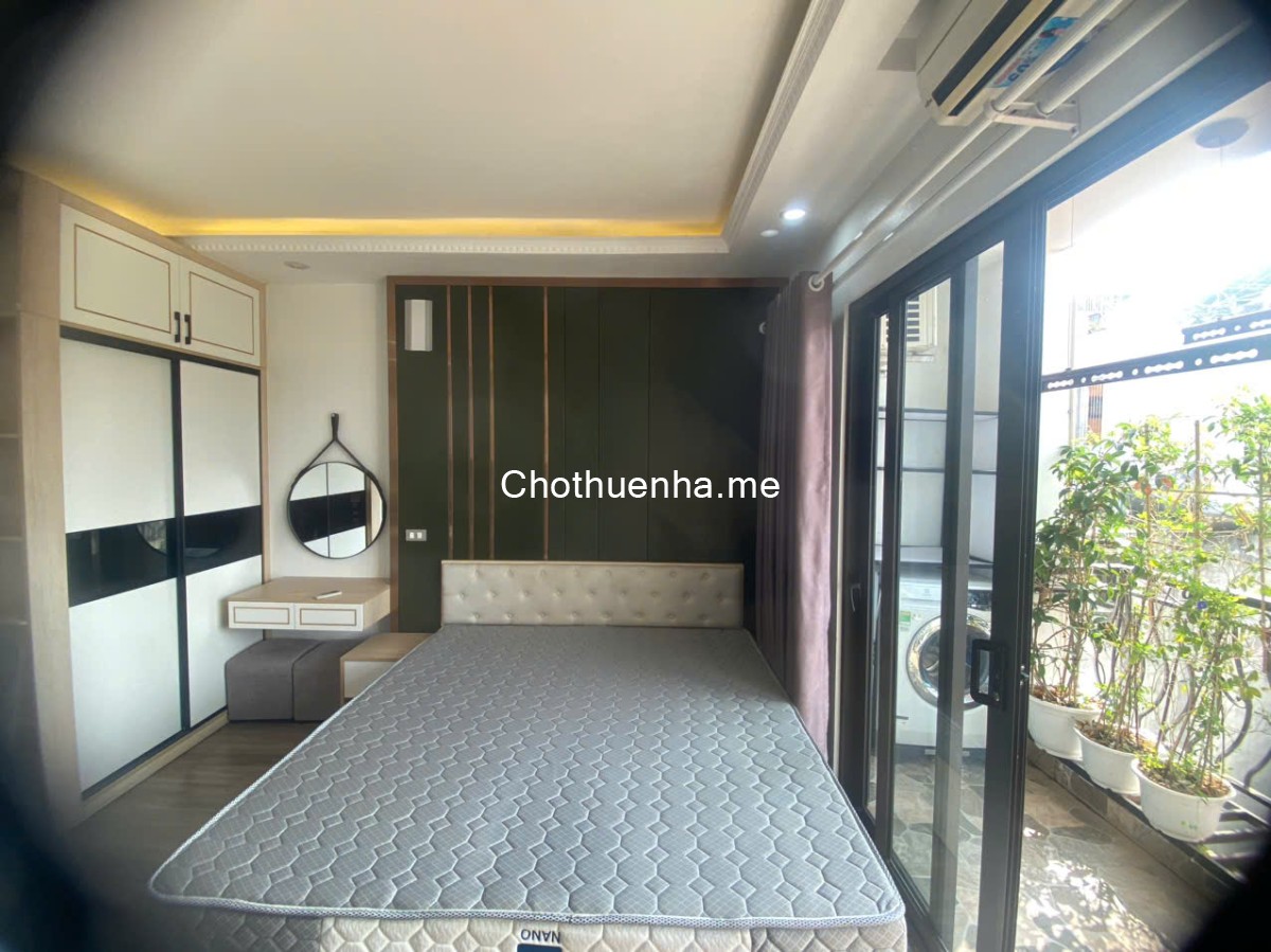 Cho thuê Căn chung cư mini View Hồ Tây ở Phố Trích Sài. Gần Trung tâm thương mại Lotte Tây Hồ. Chỉ 7