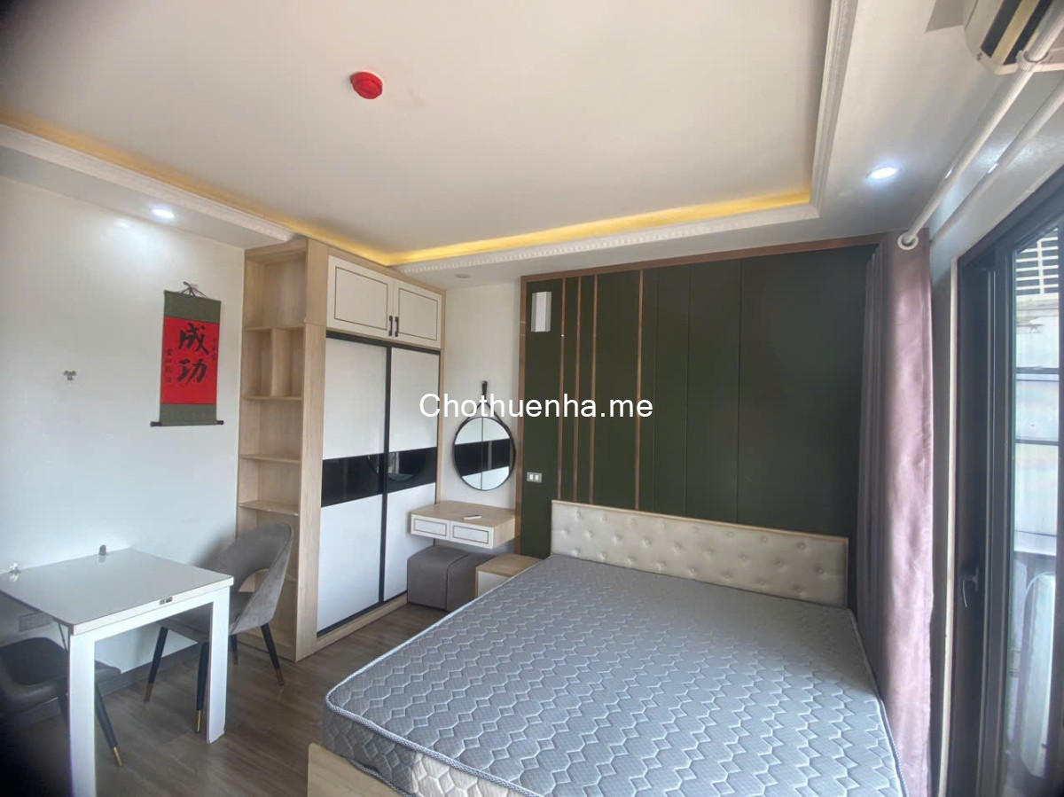 Cho thuê Căn chung cư mini View Hồ Tây ở Phố Trích Sài. Gần Trung tâm thương mại Lotte Tây Hồ. Chỉ 7