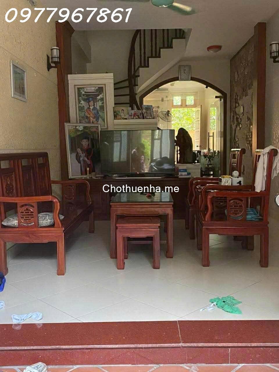 Cho thuê nhà 3 tầng siêu đẹp tại Tây Mỗ, Hà Nội, full nội thất xách vali vào ở ngay
