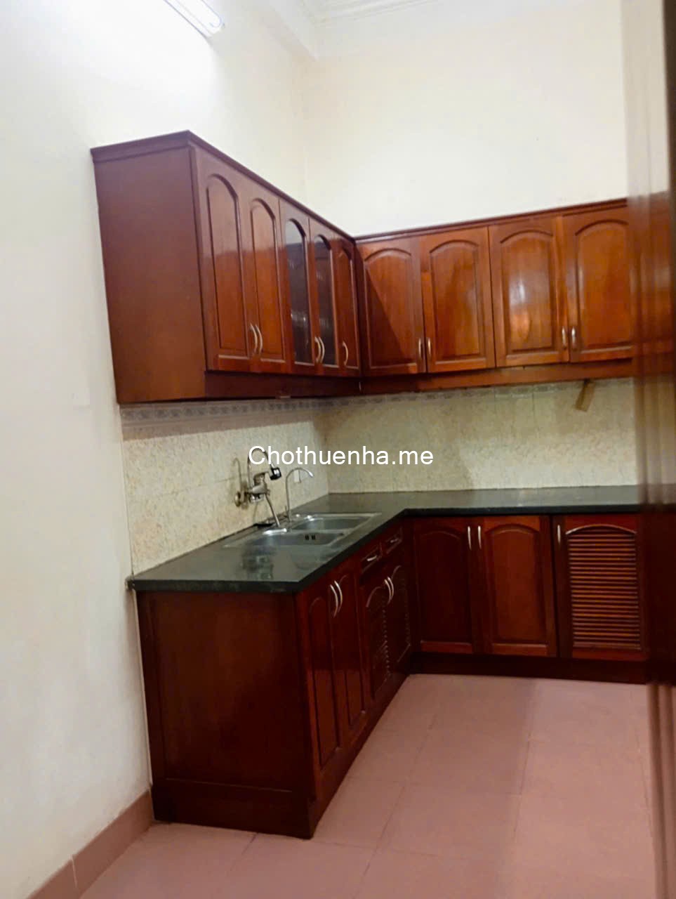 Chỉ 8 triệu thuê VP, tầng 1, 71 Đặng Thùy Trâm, DT 61m2, đắc địa, sát ngã 5