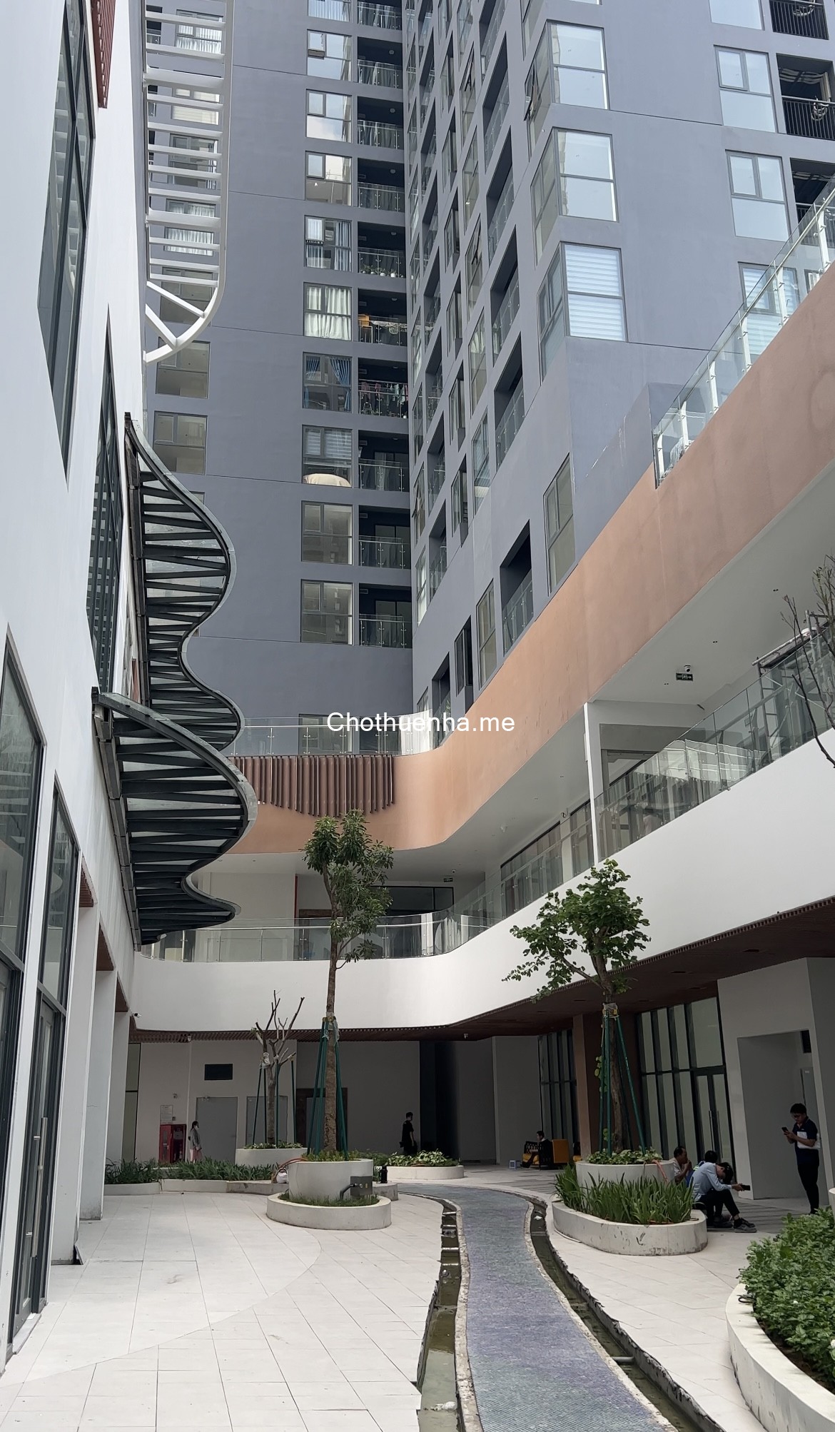 Cho thuê căn hộ quận 8, 2pn 54m2 view quận 1, Landmark giá 10triệu