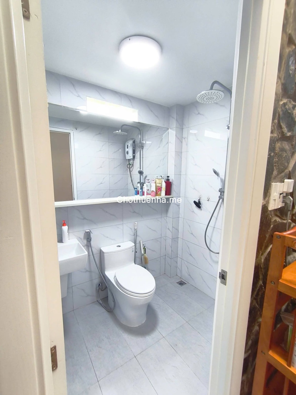 Chính chủ cho thuê nhà sân vườn rộng 200m2 - Quận 2 cũ, TP. Thủ Đức - Full nội thất
