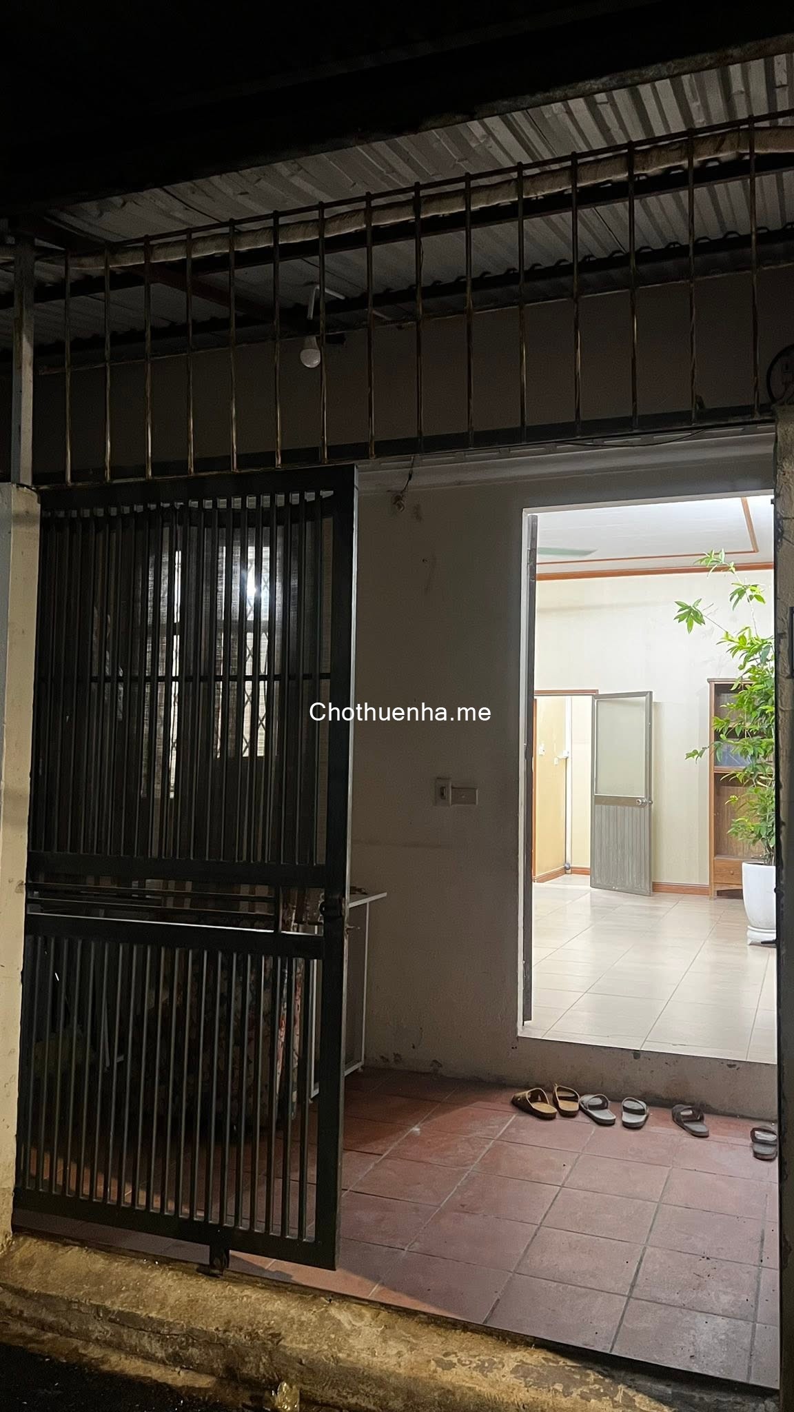 Chính chủ cho thuê nhà tại Địa chỉ: Số 4A ngõ 96 Tô Ngọc Vân - Quận: Tây Hồ