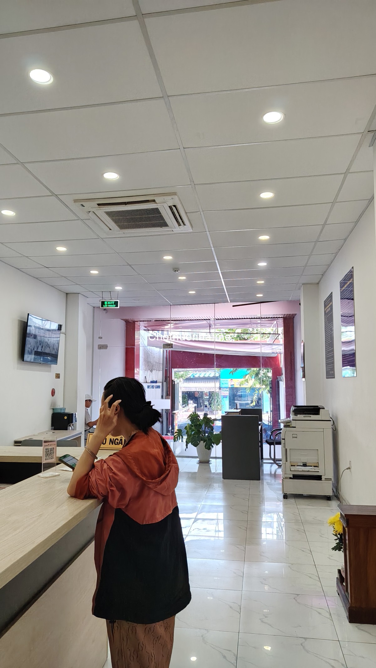 CHO THUÊ TÒA NHÀ 118 PHAN VĂN HỚN QUẬN 12 VỊ TRÍ VÀNG