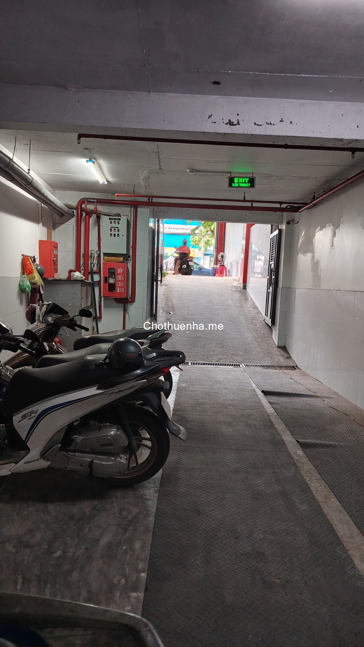 CHO THUÊ TÒA NHÀ 118 PHAN VĂN HỚN QUẬN 12 VỊ TRÍ VÀNG
