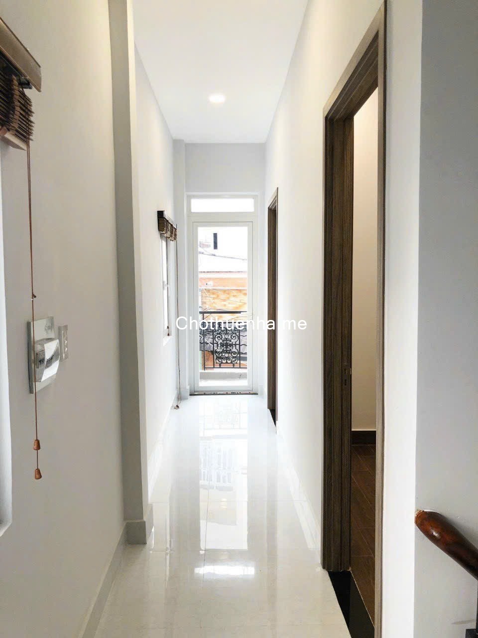 - CHO THUÊ NHÀ GÓC 2 MT HẺM XE HƠI KHU VƯỜN ĐIỀU