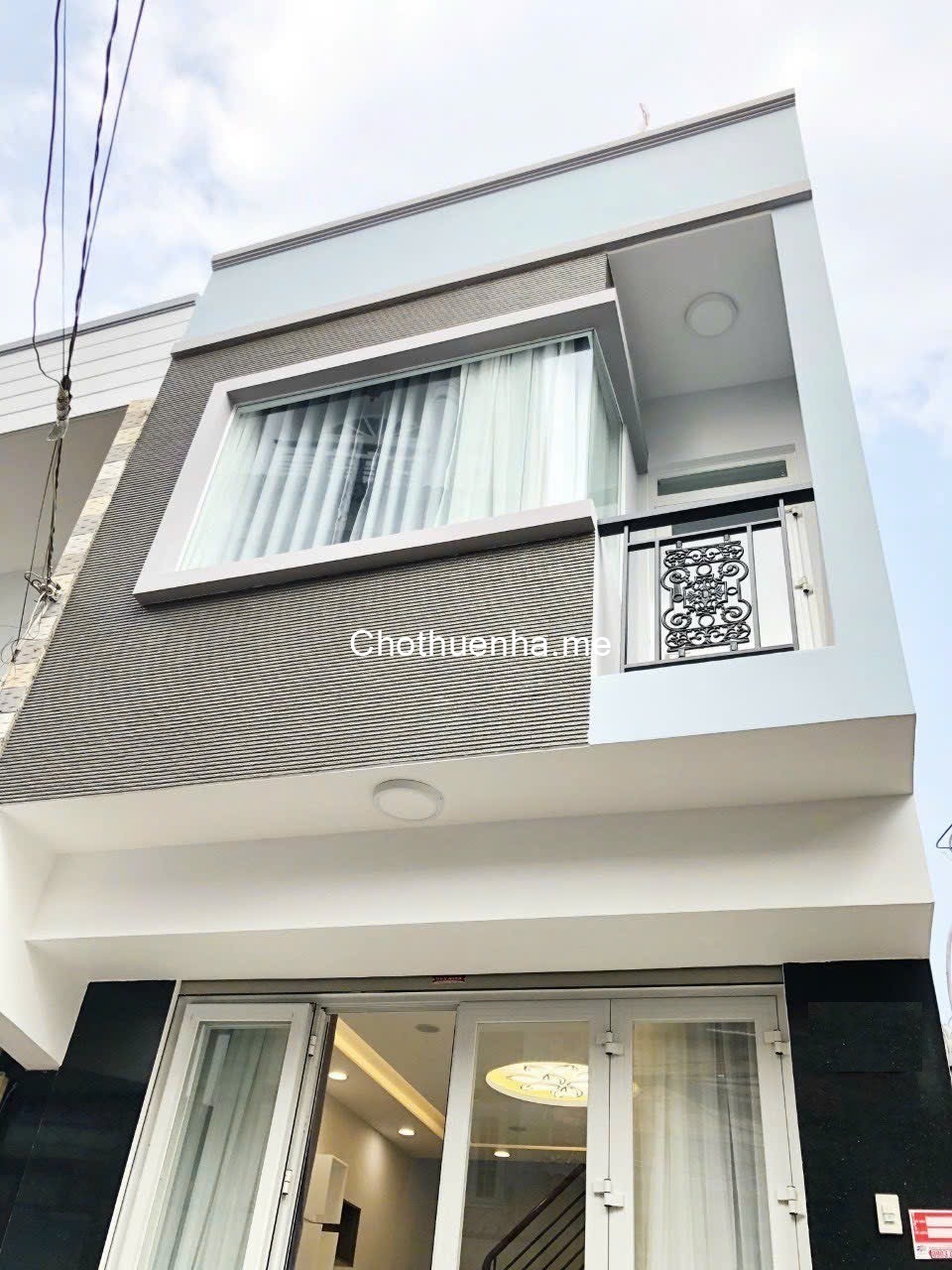 - CHO THUÊ NHÀ GÓC 2 MT HẺM XE HƠI KHU VƯỜN ĐIỀU