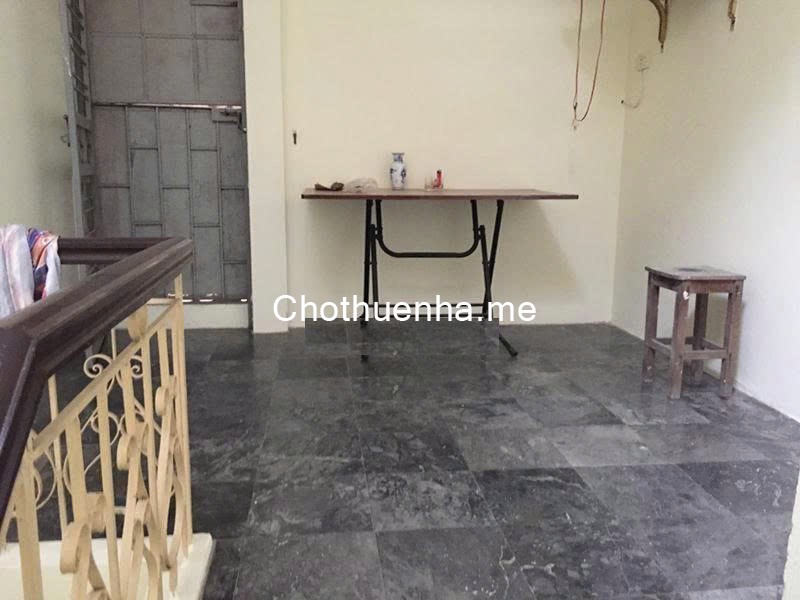 Nhà riêng ngõ phố minh khai gần đầu bạch mai dt30m2x4t giá 10tr