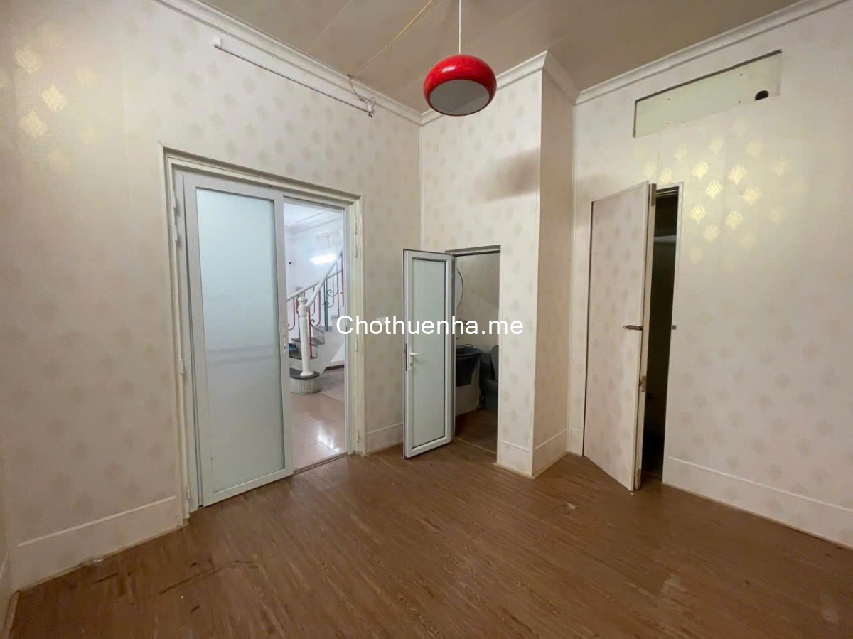 Nhà riêng ngõ phố minh khai, ngõ quỳnh diện tích 55m2x4t giá 15tr có thương lượng