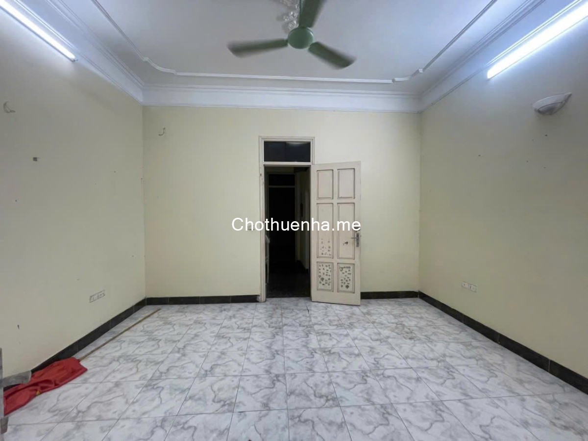Nhà riêng ngõ phố minh khai, ngõ quỳnh diện tích 55m2x4t giá 15tr có thương lượng