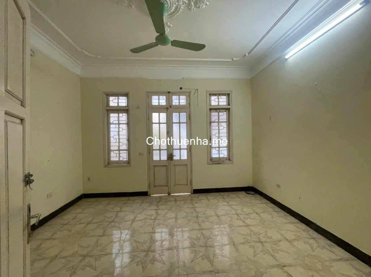 Nhà riêng ngõ phố minh khai, ngõ quỳnh diện tích 55m2x4t giá 15tr có thương lượng