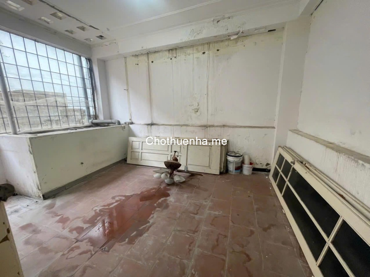Nhà riêng ngõ phố minh khai, ngõ quỳnh diện tích 55m2x4t giá 15tr có thương lượng