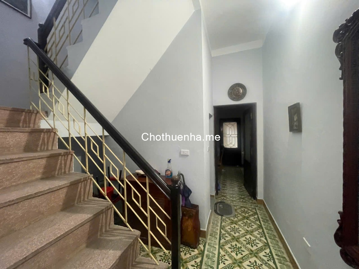 Ngõ 274, đường Trương Định, diện tích 55m2x3t va 20m2 sân trước sau, 13 triệu
