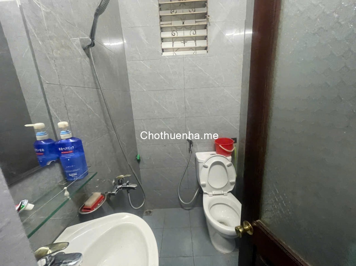 Ngõ 274, đường Trương Định, diện tích 55m2x3t va 20m2 sân trước sau, 13 triệu