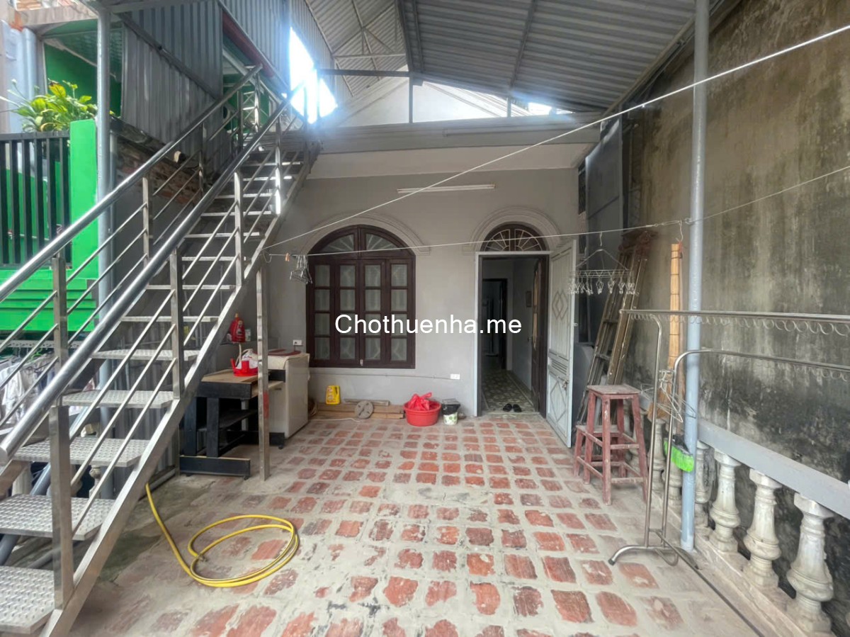 Ngõ 274, đường Trương Định, diện tích 55m2x3t va 20m2 sân trước sau, 13 triệu