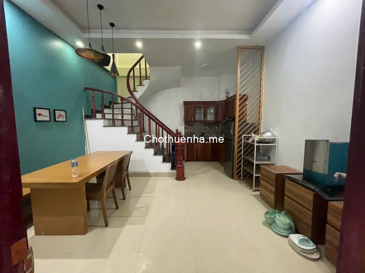 Nhà riêng ngõ phố hoàng mai, nguyễn đức cảnh dt32m2x5t giá 12tr