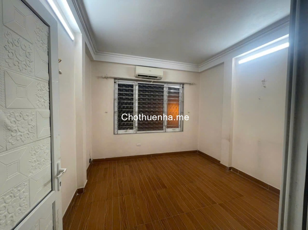 Nhà riêng ngõ phố tân mai nguyễn chính dt45m2x4,5t giá 15tr