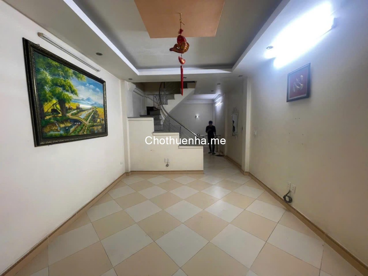 Nhà riêng ngõ phố tân mai nguyễn chính dt45m2x4,5t giá 15tr
