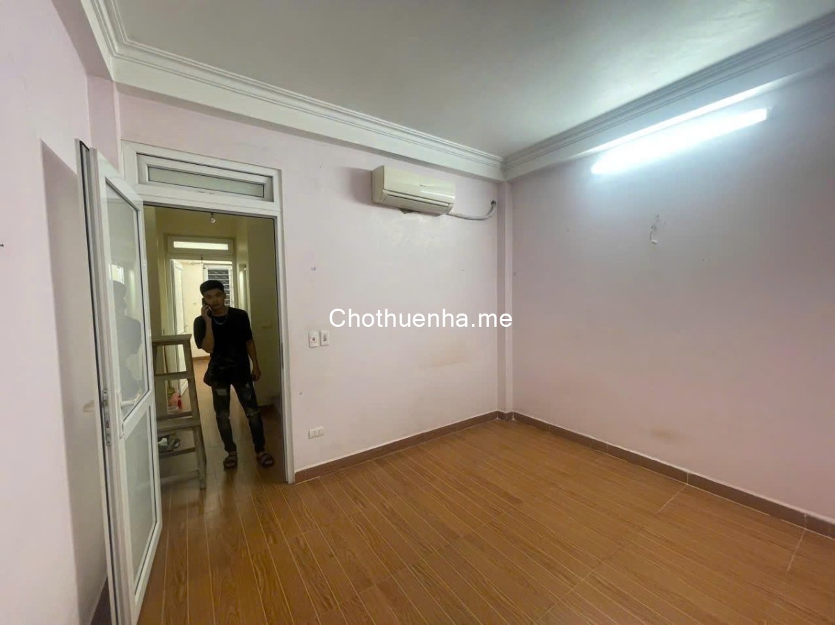 Nhà riêng ngõ phố tân mai nguyễn chính dt45m2x4,5t giá 15tr