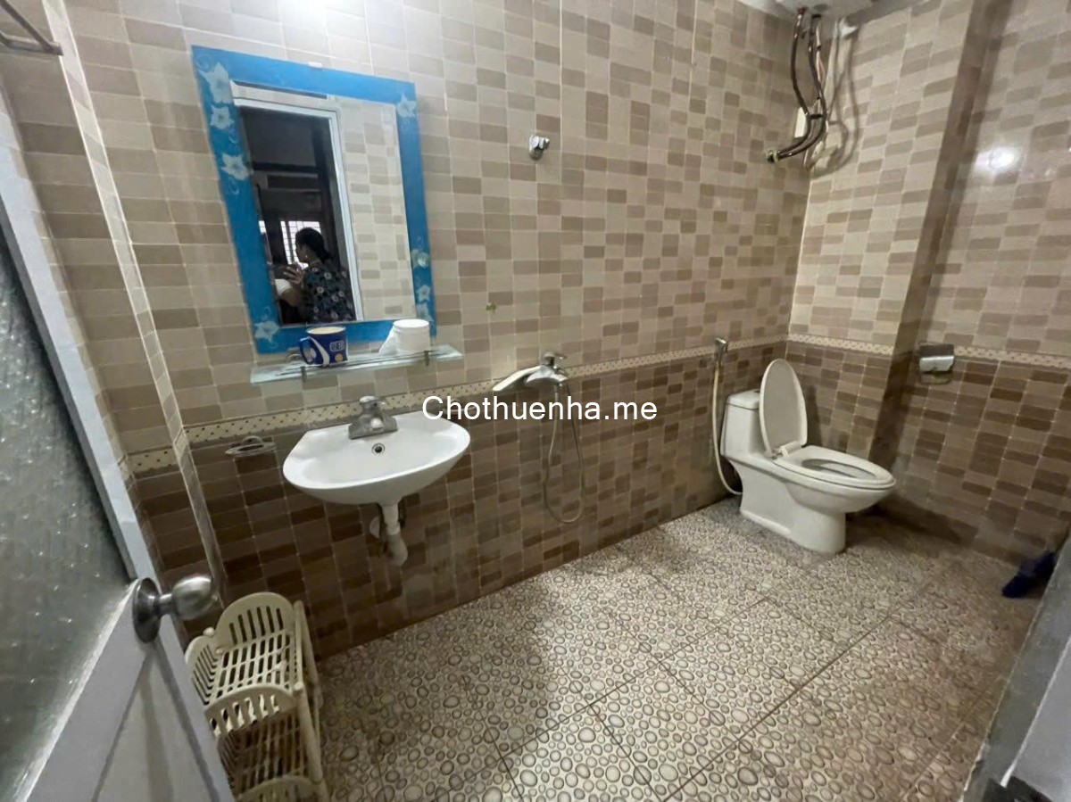 Nhà riêng ngõ 259 vĩnh hưng dt35m2x5t giá 11tr