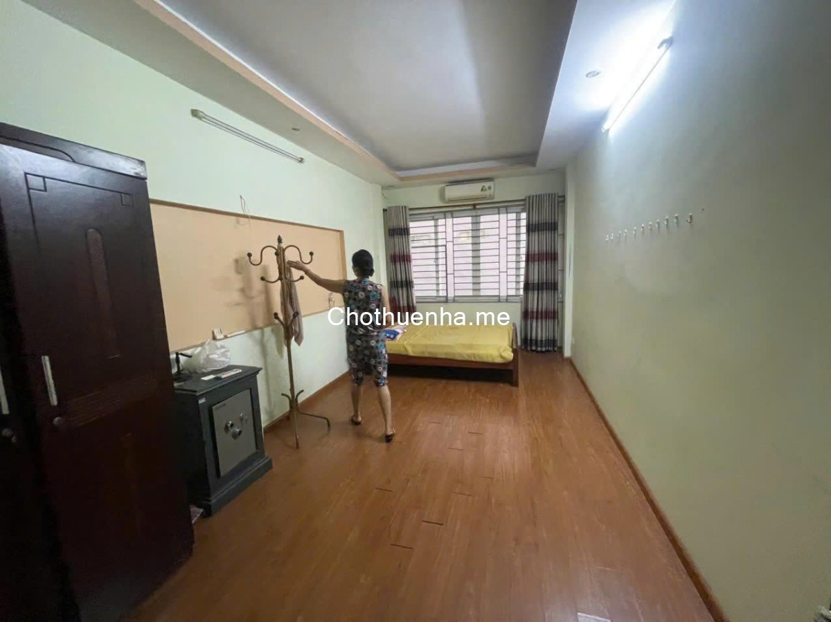 Nhà riêng ngõ 259 vĩnh hưng dt35m2x5t giá 11tr