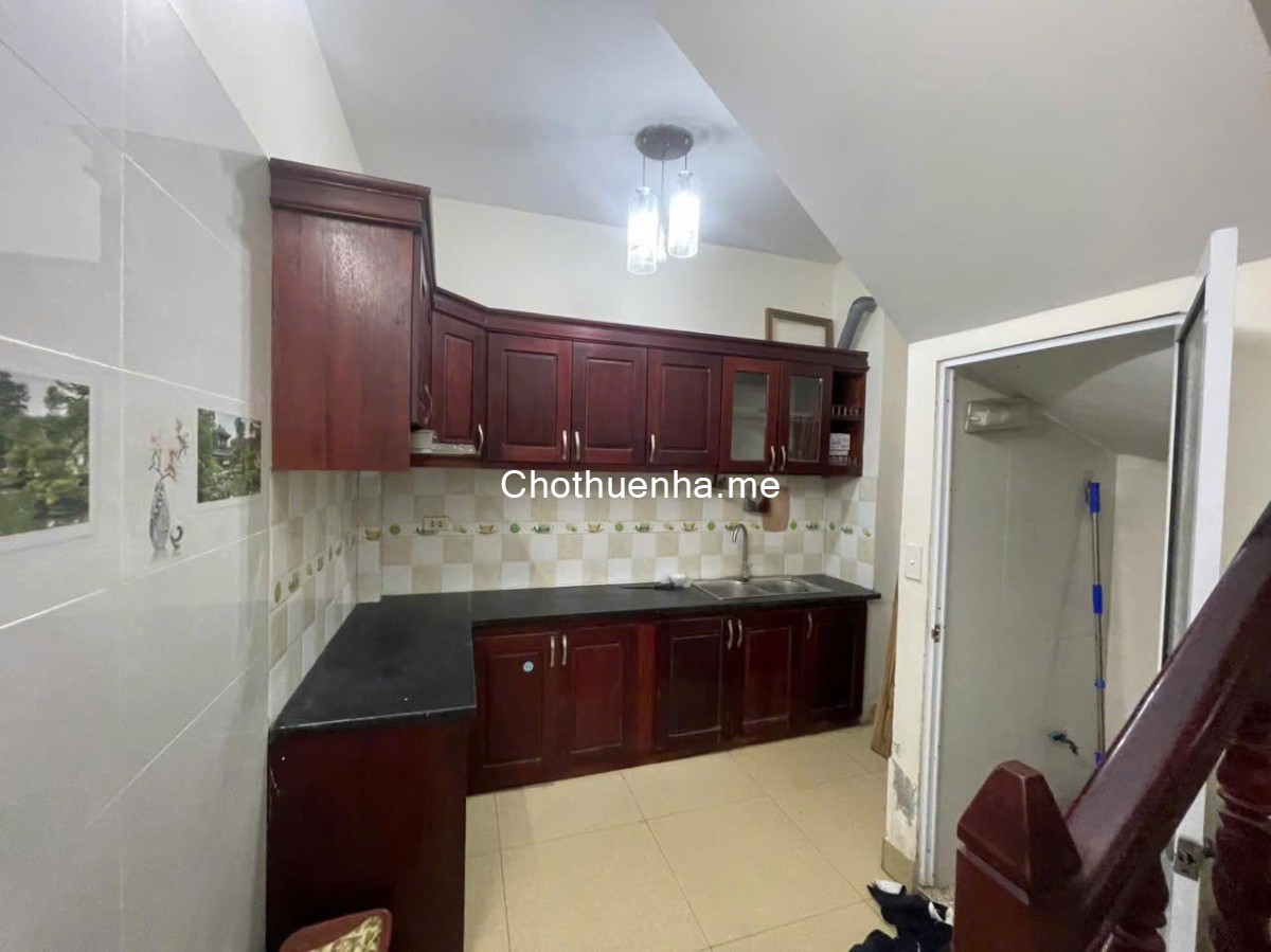 Nhà riêng ngõ 259 vĩnh hưng dt35m2x5t giá 11tr