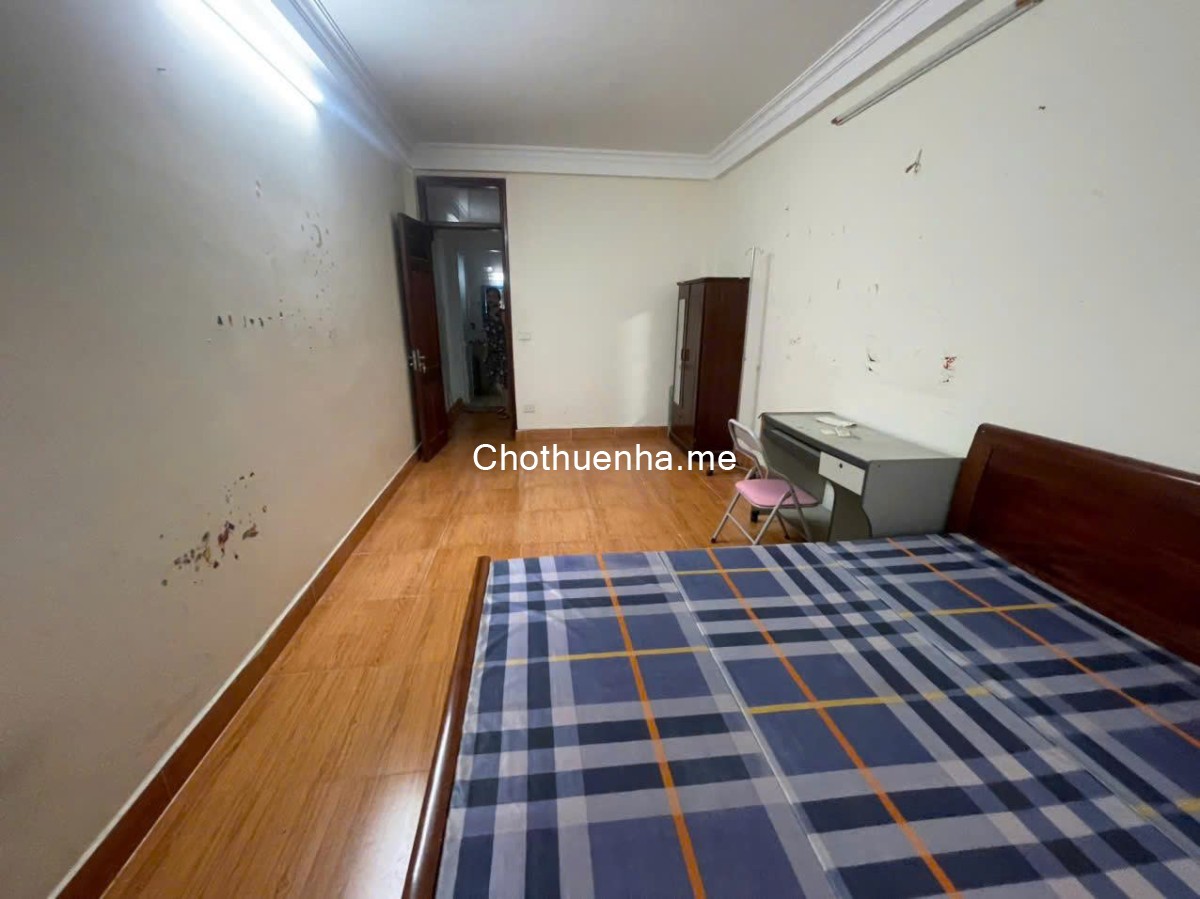 Nhà riêng ngõ 259 vĩnh hưng dt35m2x5t giá 11tr