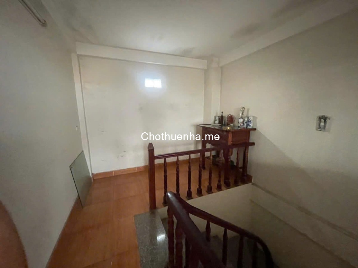 Nhà riêng ngõ 259 vĩnh hưng dt35m2x5t giá 11tr