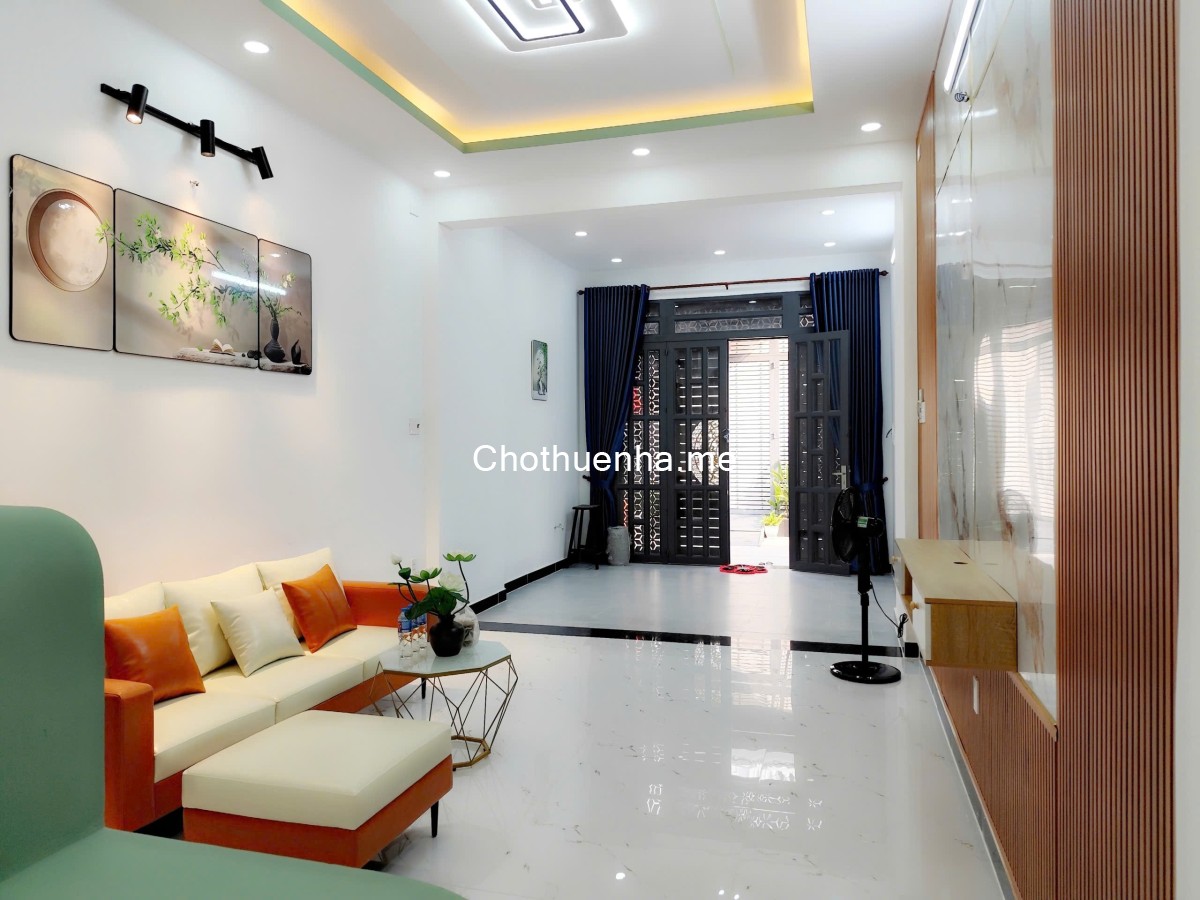 Cho thuê nhà nguyên căn gần bốn xã full nội thất