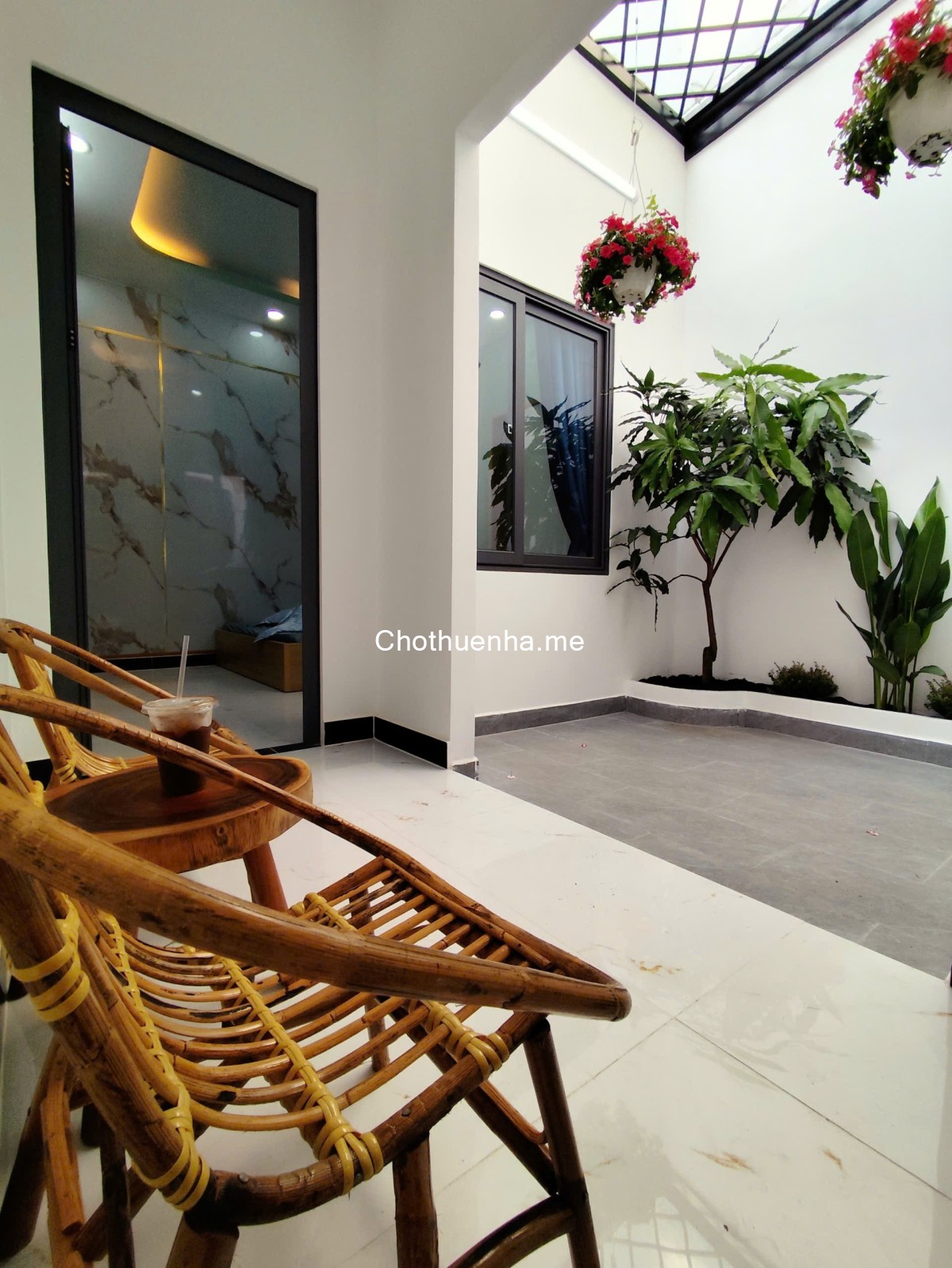 Cho thuê nhà nguyên căn gần bốn xã full nội thất