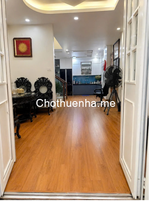 CHO THUÊ NHÀ NGUYÊN CĂN 3 TẦNG 1 TUM – THIẾT KẾ HIỆN ĐẠI, RỘNG RÃI, DỌN VÀO Ở NGAY