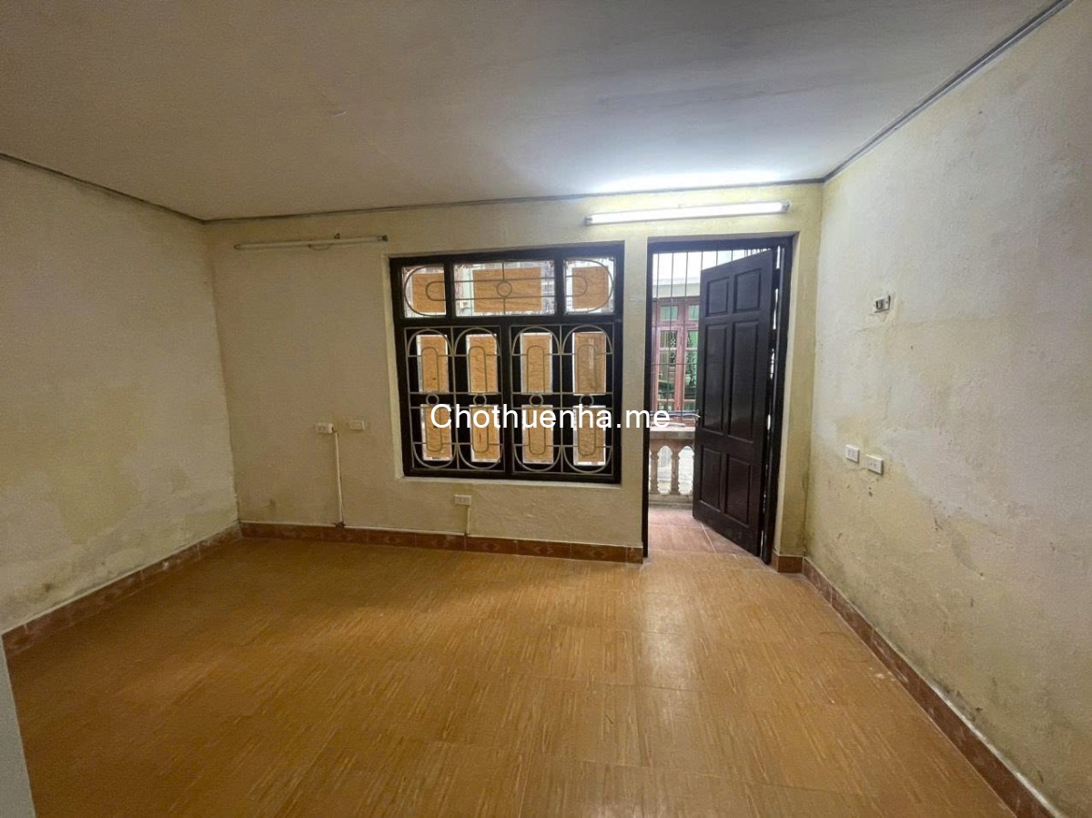 Nhà riêng ngõ 190 hoàng mai dt60m2x2t giá 8tr