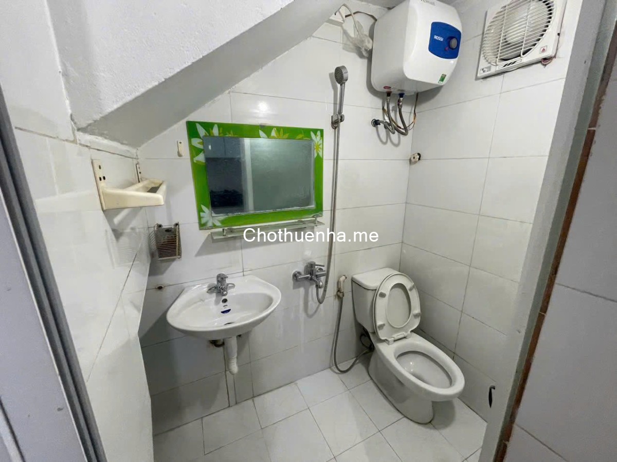 Nhà riêng ngõ phố minh khai mai động dt 30m2x4t giá 10tr