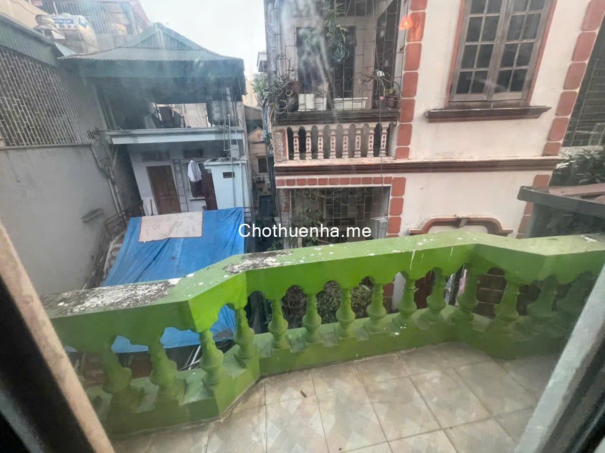 Nhà riêng ngõ phố minh khai mai động dt 30m2x4t giá 10tr