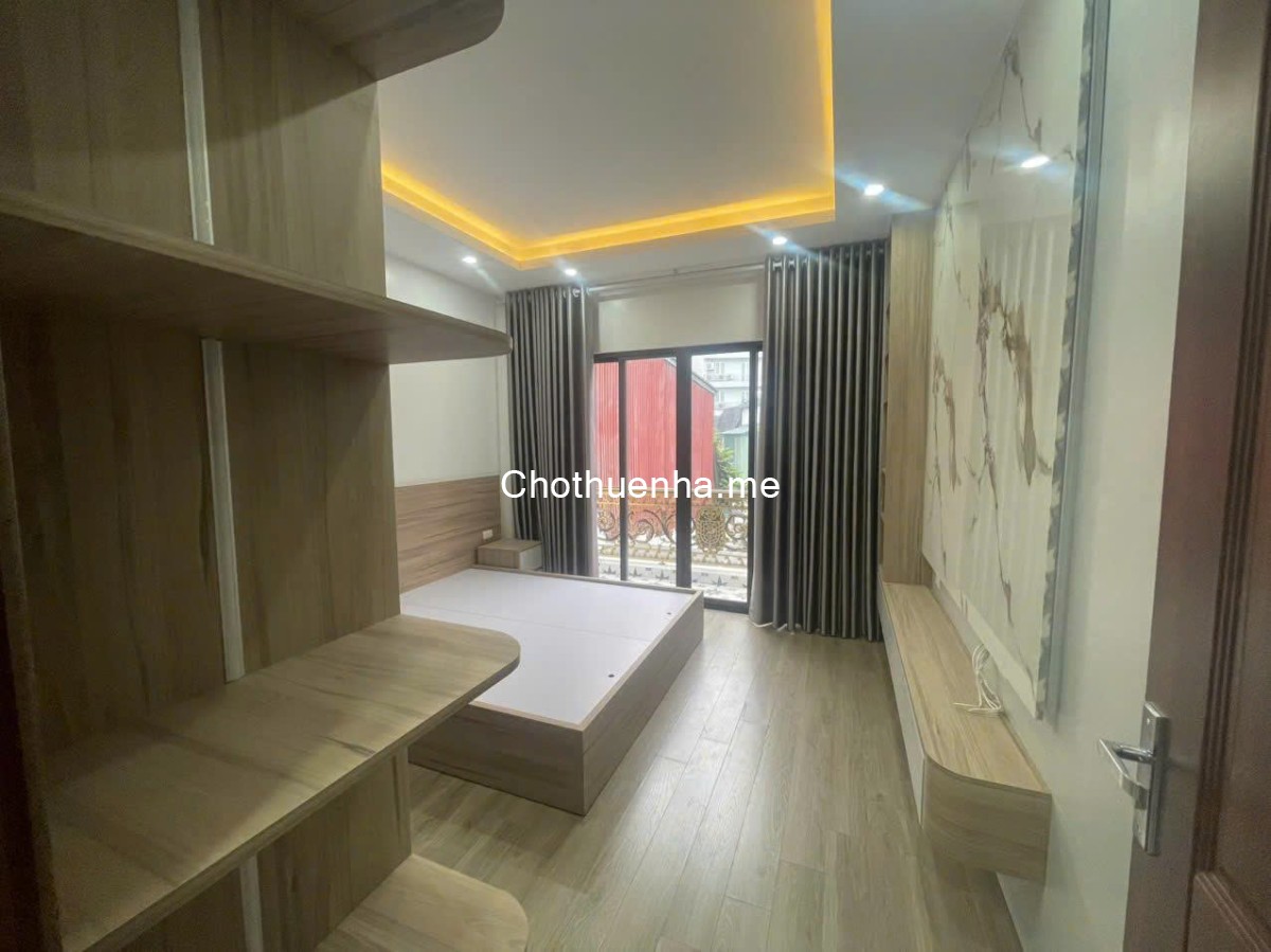 Nhà riêng mới tinh thang máy ngõ 42 phố thịnh liệt gần giáp nhị dt65m2x5t giá 22tr